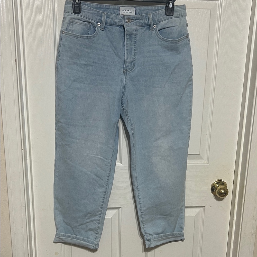 Crown & Ivy Light Blue Ankle Jeans